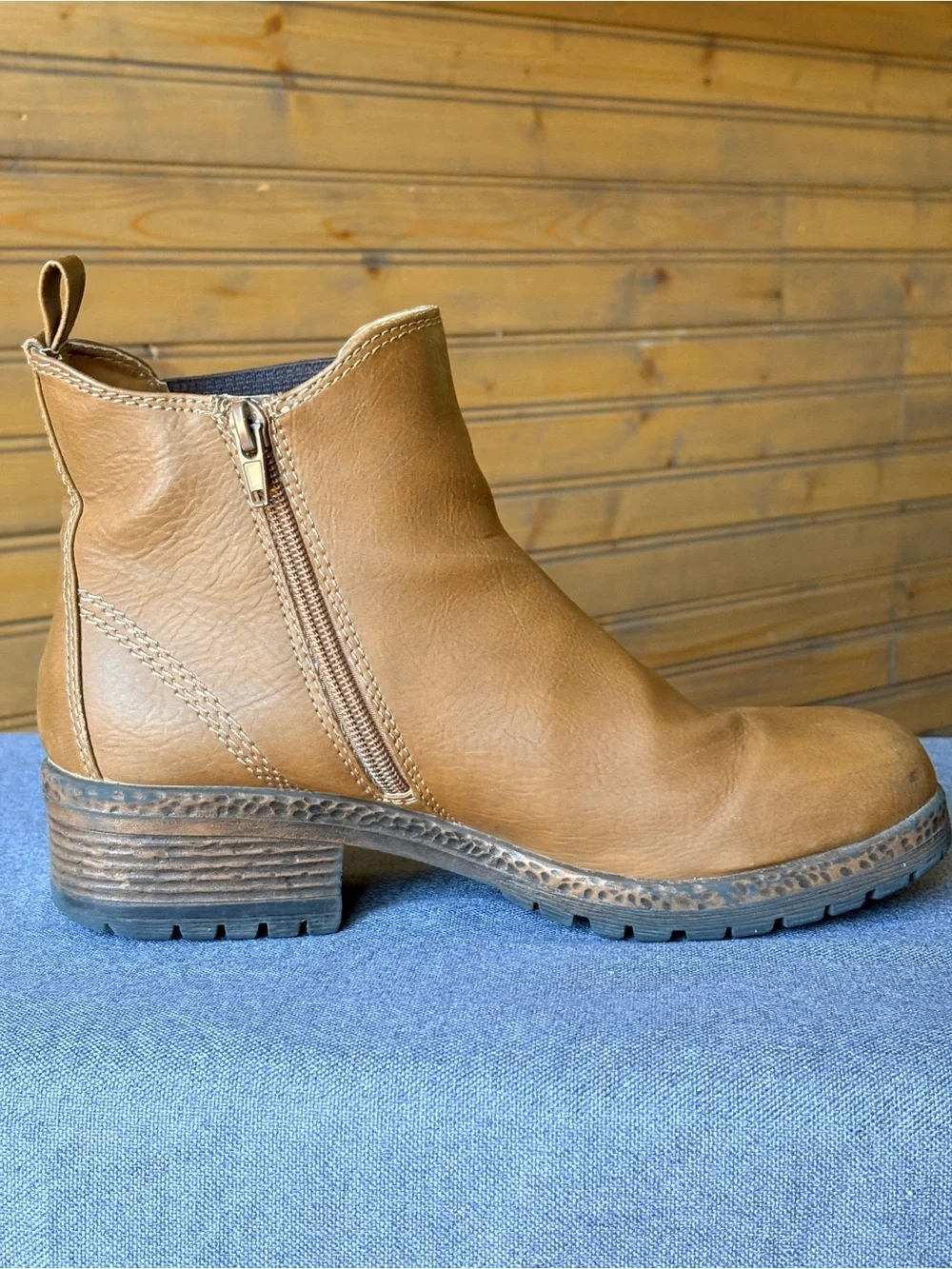 ANDIAMO Kelsey Tan Brown Leather Lug Sole Chelsea Boots Size 7.5